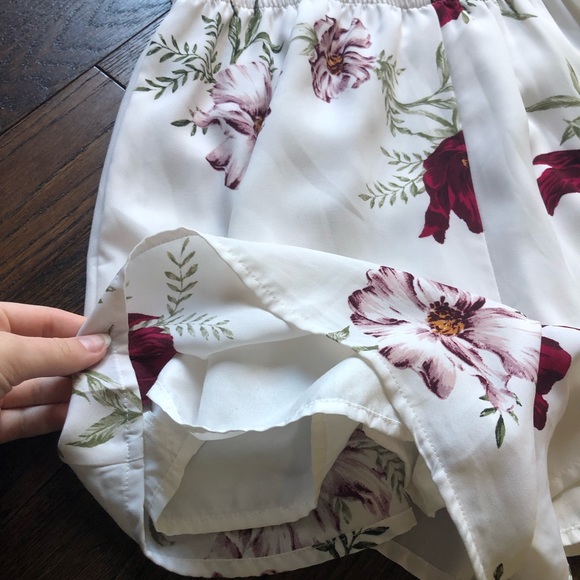 Floral Romper - Picture 4 of 5